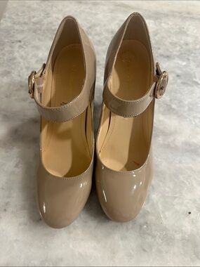 Liz Claiborne Patent Mary Jane Pumps in Beige
